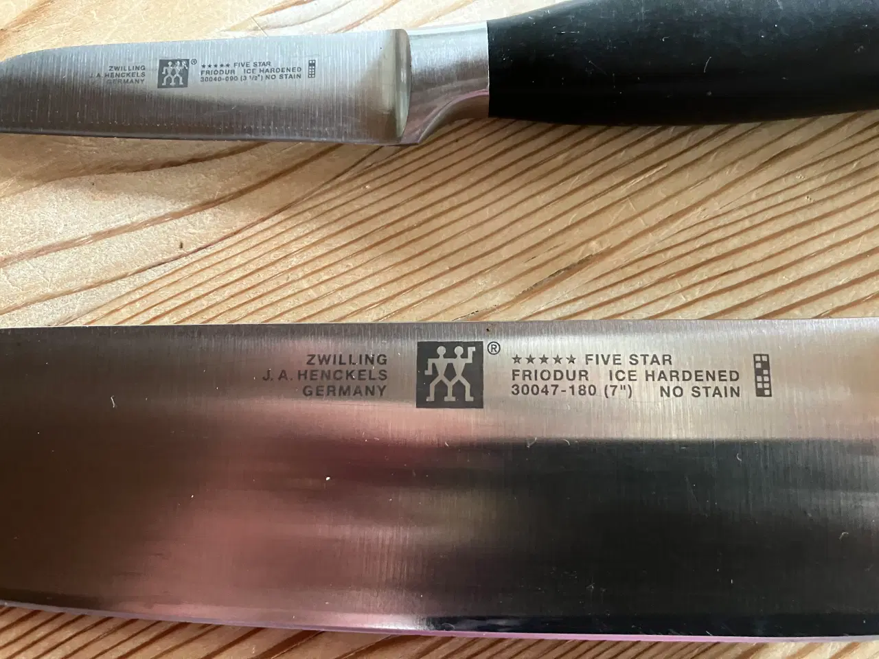 Billede 2 - Zwilling Santoku-kniv og urtekniv (?)