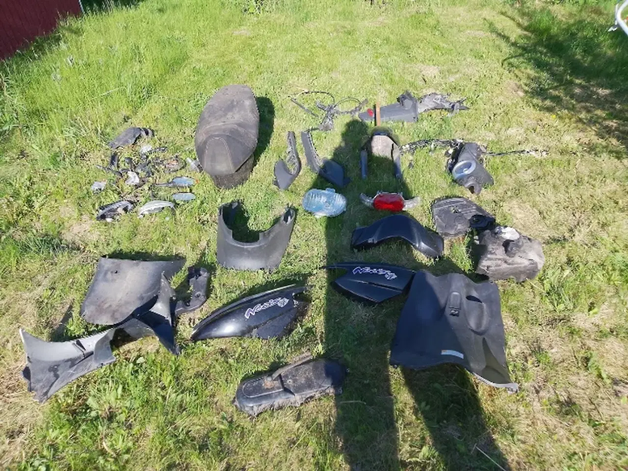 Billede 1 - Dele til yamaha neos 4 takt sælges Pris fra 50 kr