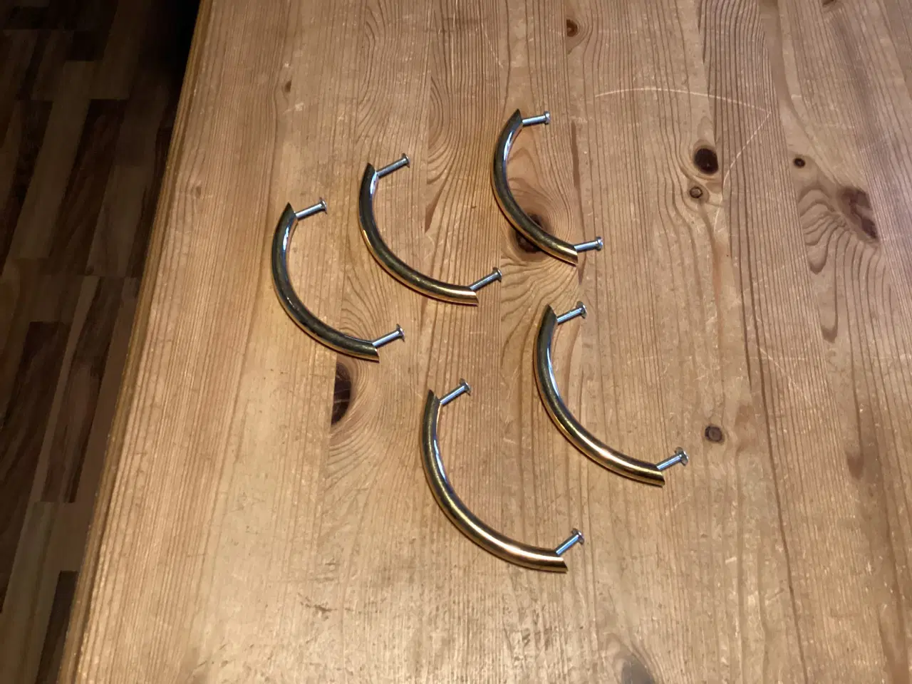 Billede 15 - Bodum Krus, Osteklokke, Porcelæns Knager, Og Mere.