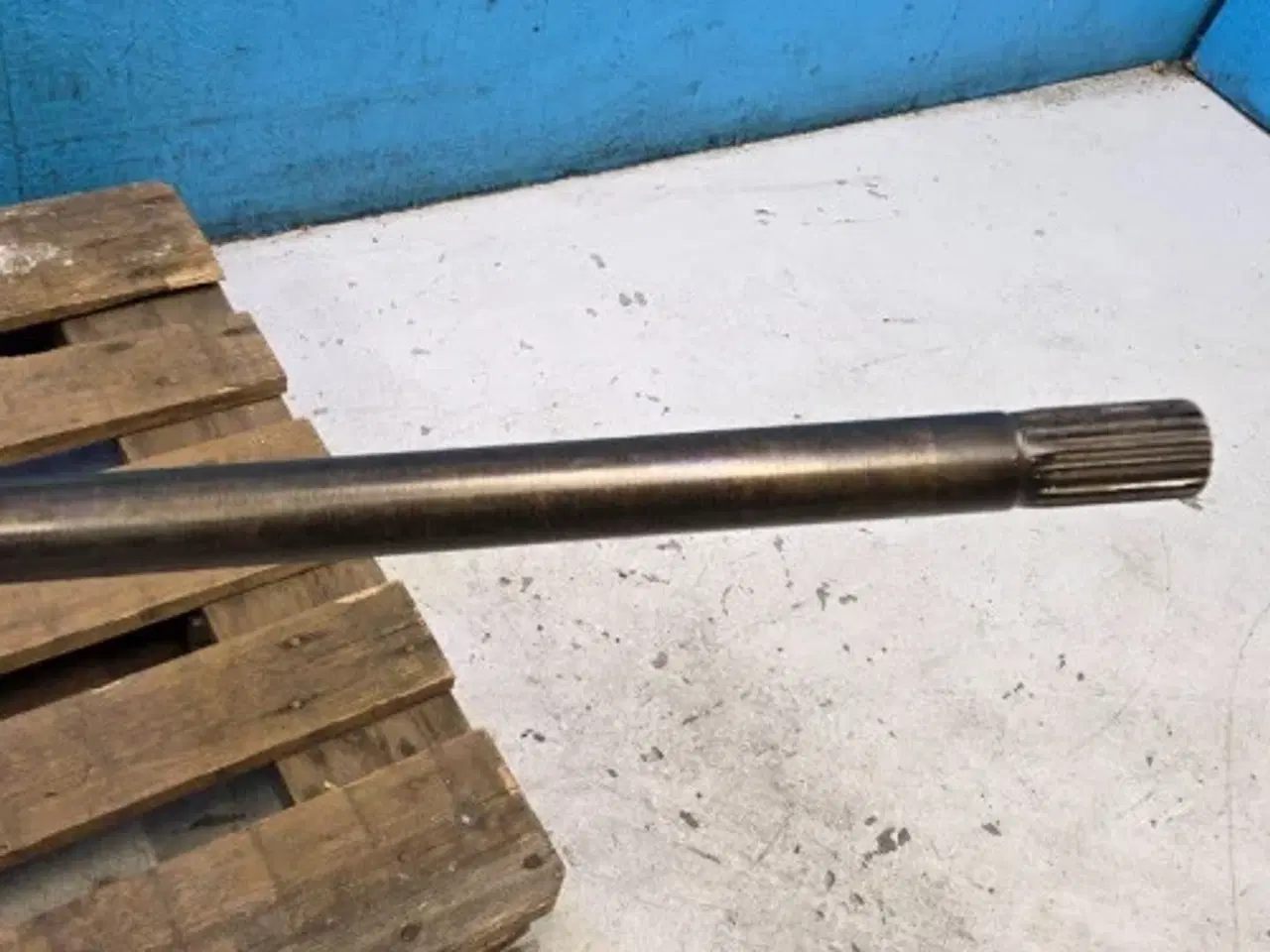 Billede 12 - John Deere 6215R Hjulnav R. L220172