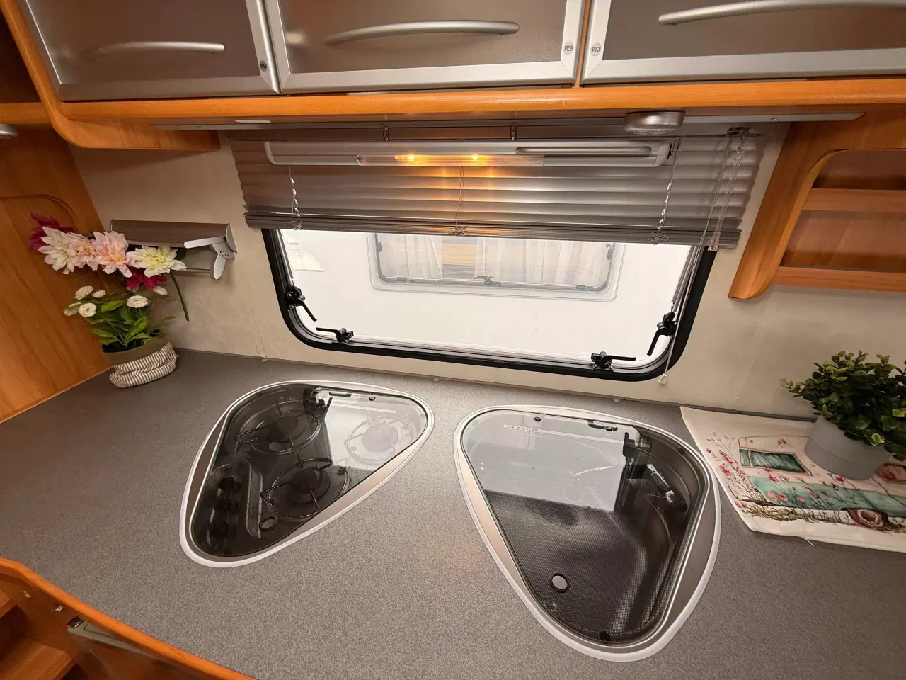 Billede 11 - Adria Adora 562 UP / Med Mover & Fortelt