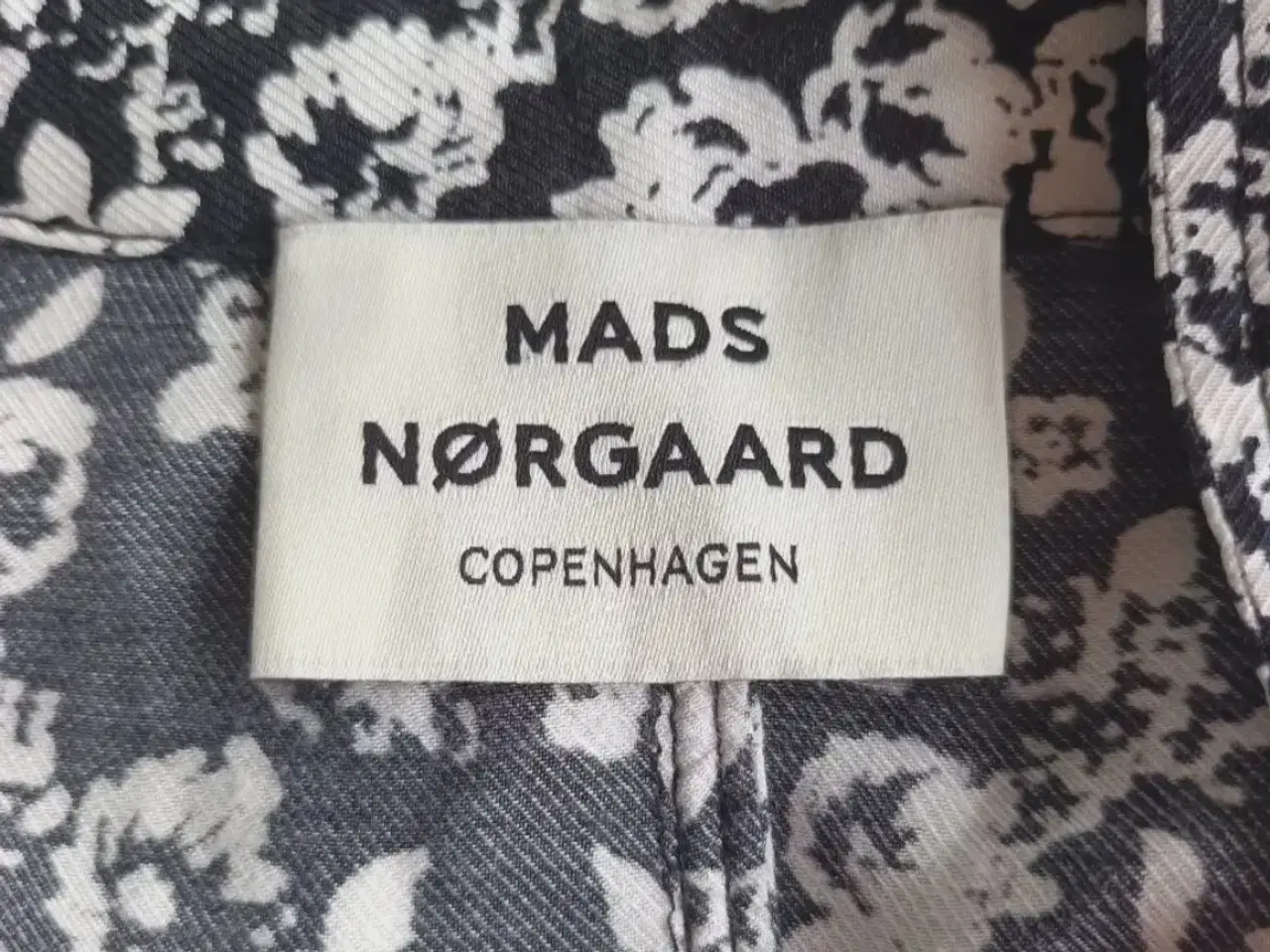 Billede 2 - Skjortekjole. Mads Nørgaard 