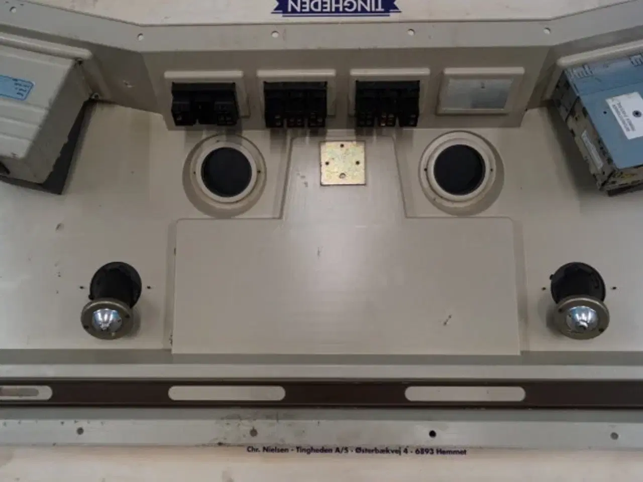 Billede 4 - Dronningborg D9000 Beklædning