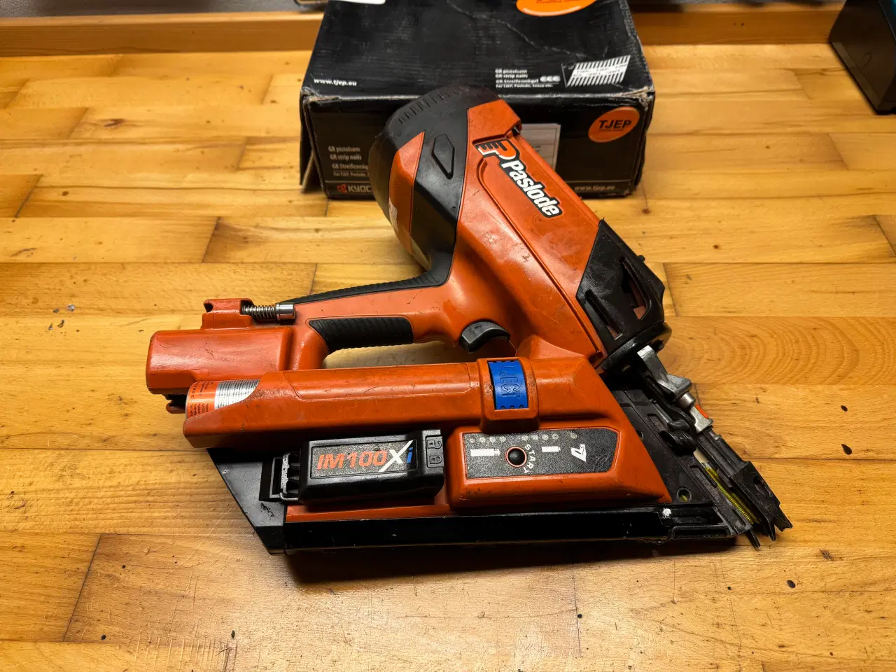 Billede 1 - Paslode gassømpistol IM100Xi inkl. søm