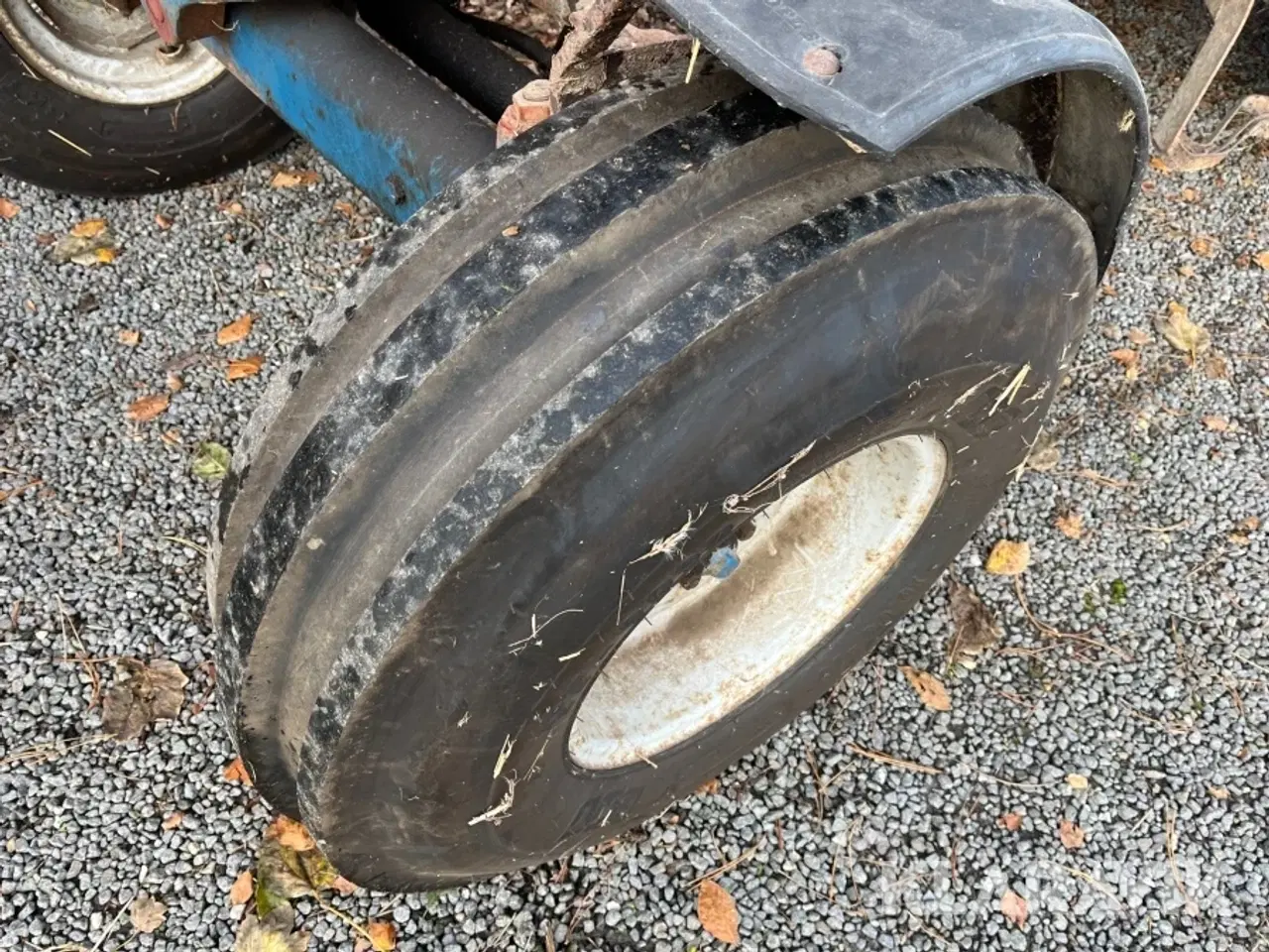 Billede 9 - Traktor Ford 6700 med frontlæsser