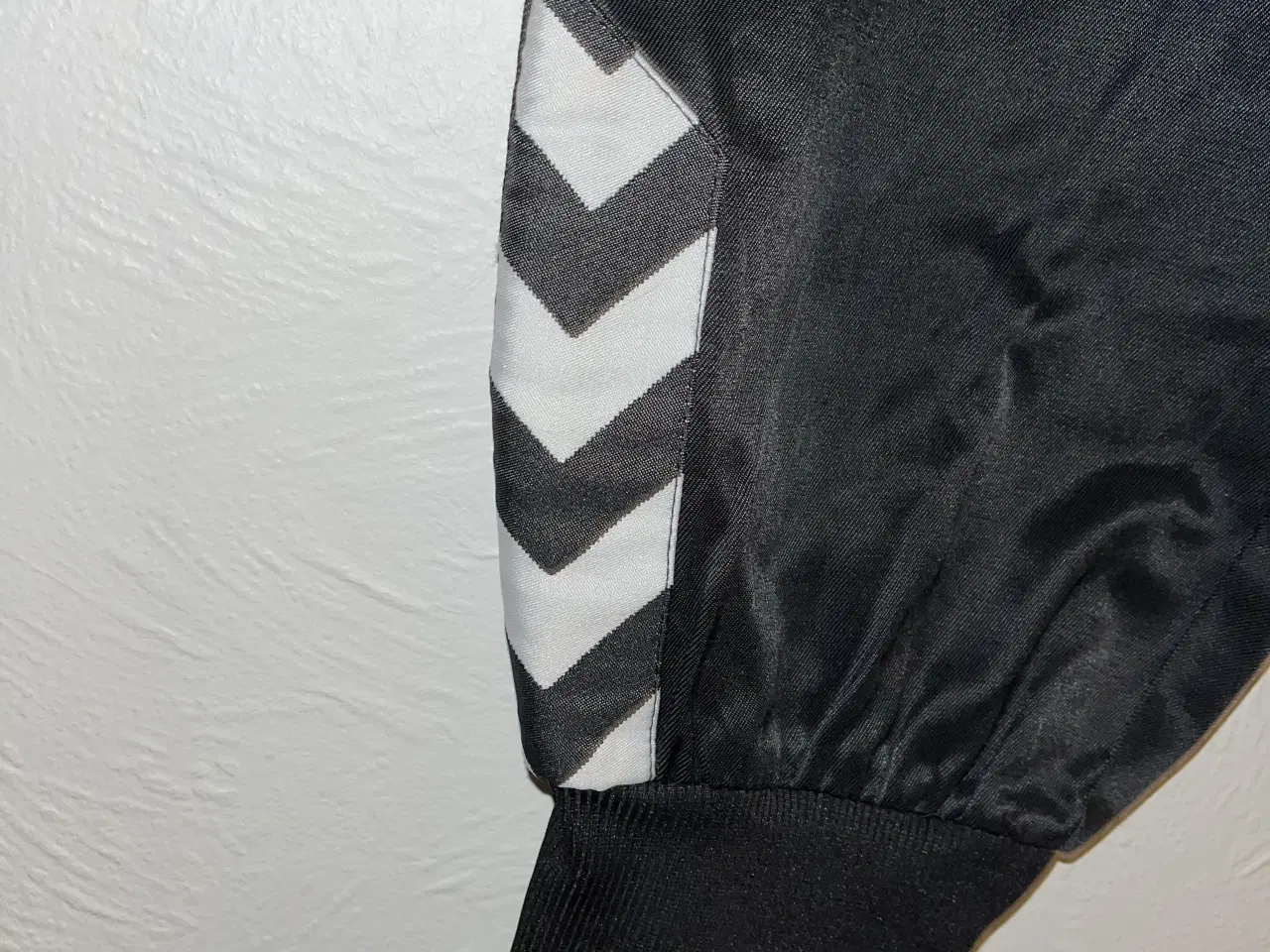 Billede 2 - Hummel fodboldknickers str. 164.