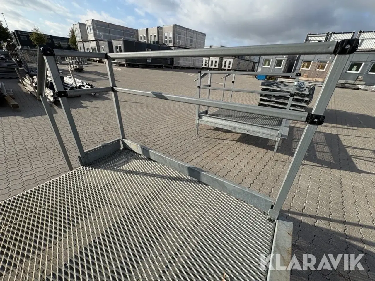 Billede 9 - Platform med trappe Trident