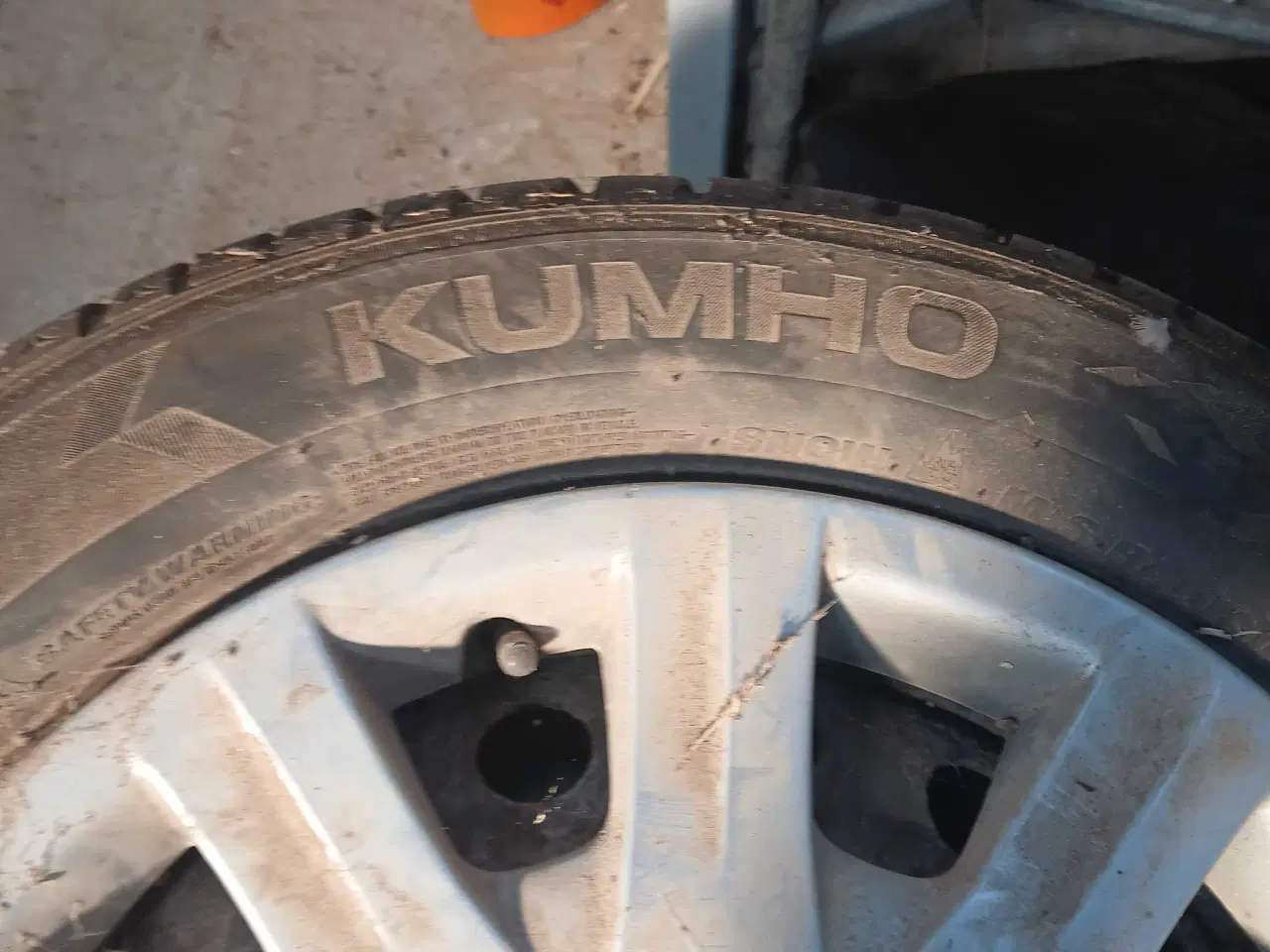 Billede 3 - Vinterdæk  205/60 R16