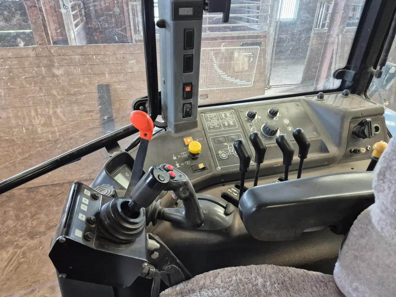 Billede 3 - Super fin New Holland med Ålø Q989 frontlæsser