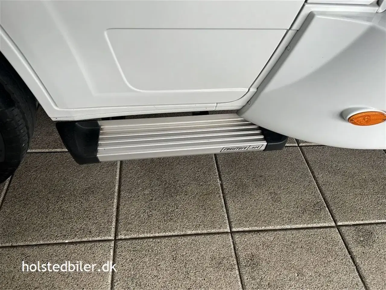 Billede 21 - 2019 - SunLight T 67 Activ   Km 42000 - 5 selepladser - hævesænkeseng.