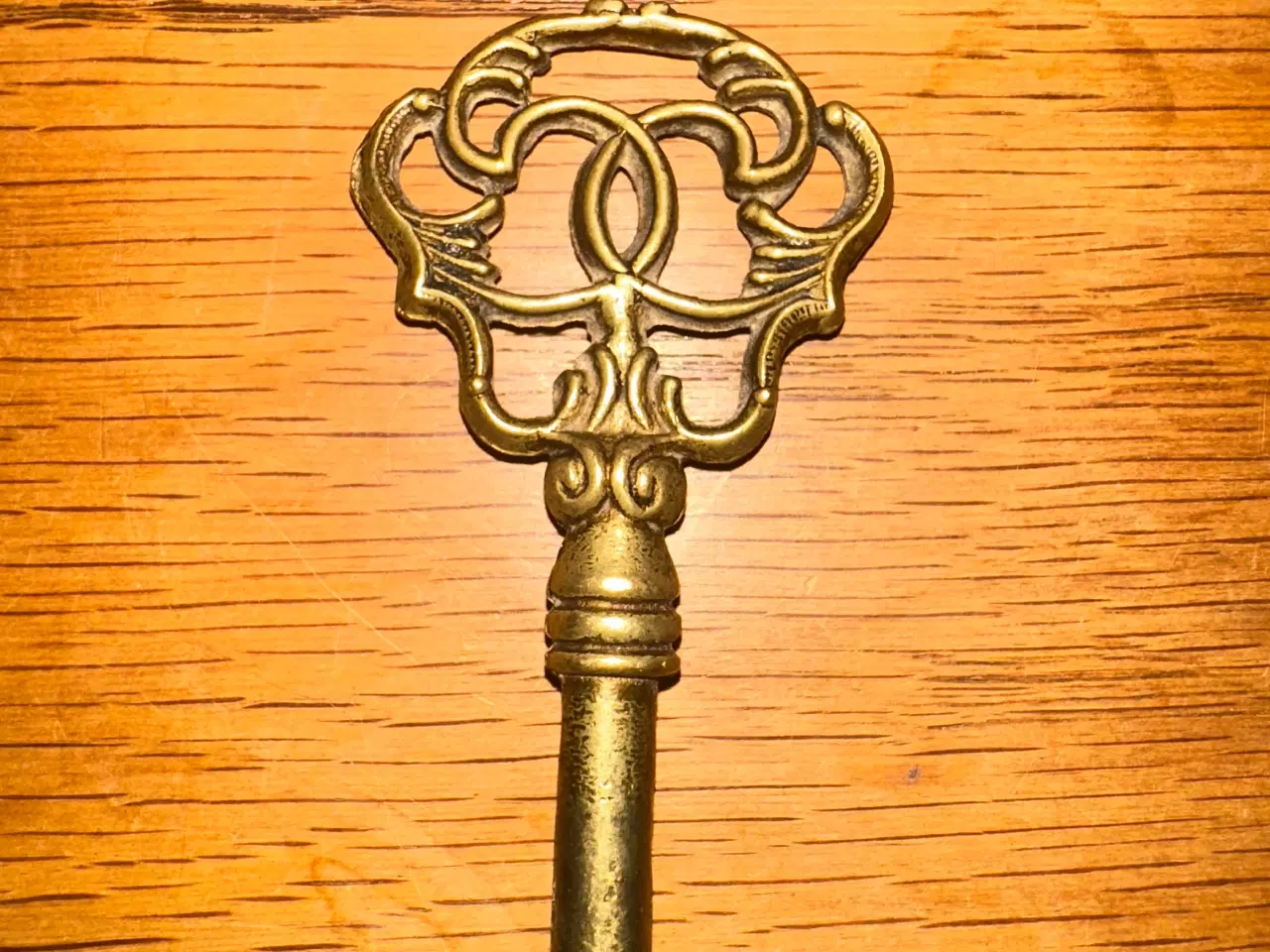 Billede 10 - Antikt Sekretær Skrivebord i Massiv Træ.