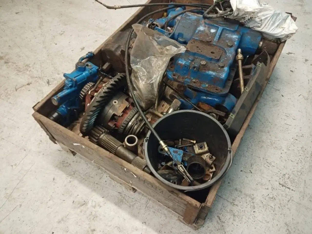 Billede 7 - Ford 8210 Bagtøjs dele