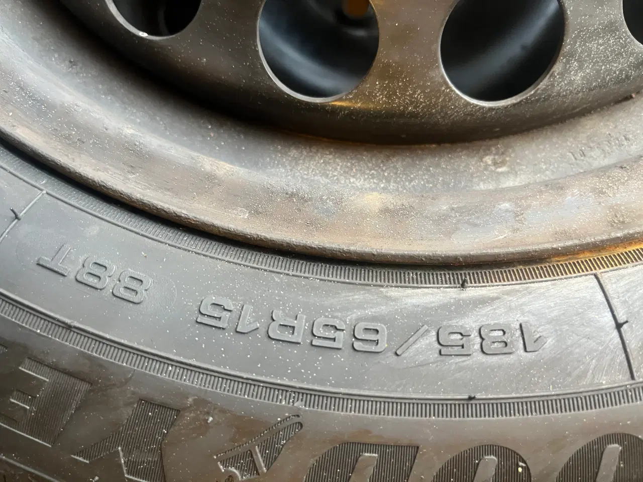 Billede 4 - Vinterhjul. 185-65-15 Goodyear.