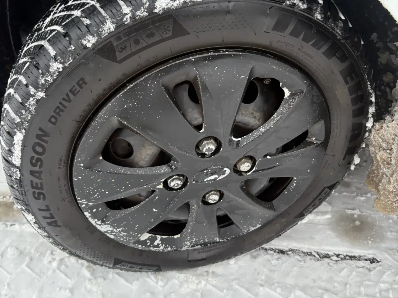 Billede 11 - Hyundai I10 1,2 fra 2012. Kørt 261.000km. Helårsdæ