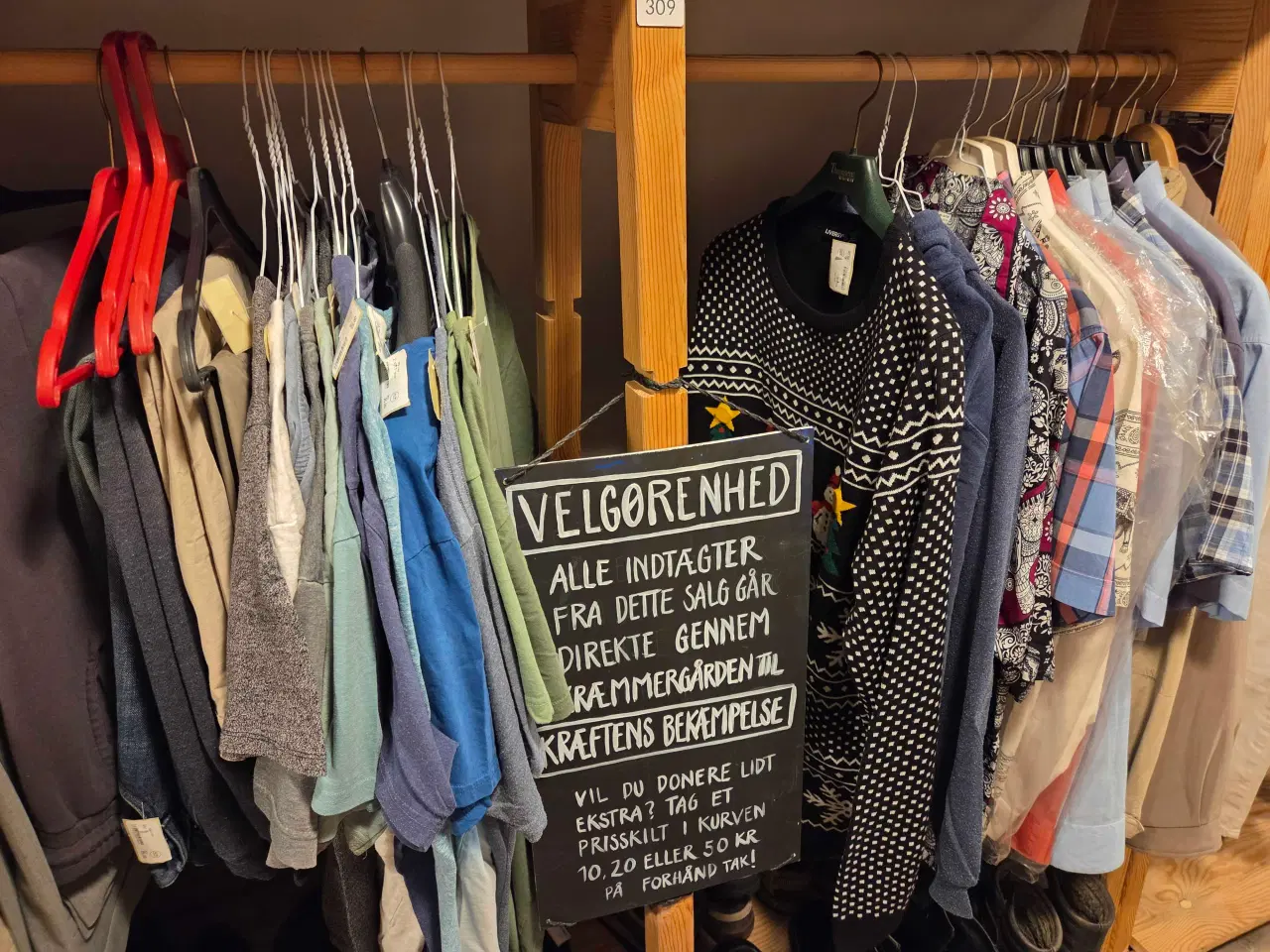 Billede 1 - Herreskjorter, bukser, trøjer, t-shirts, handsker