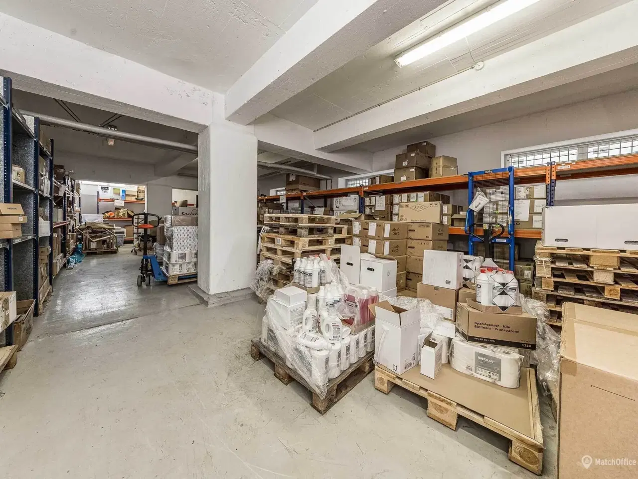 Billede 8 - Lyst kontorlejemål med industrielle undertoner og adgang til fælles kantine - tæt på Glostrup Station.