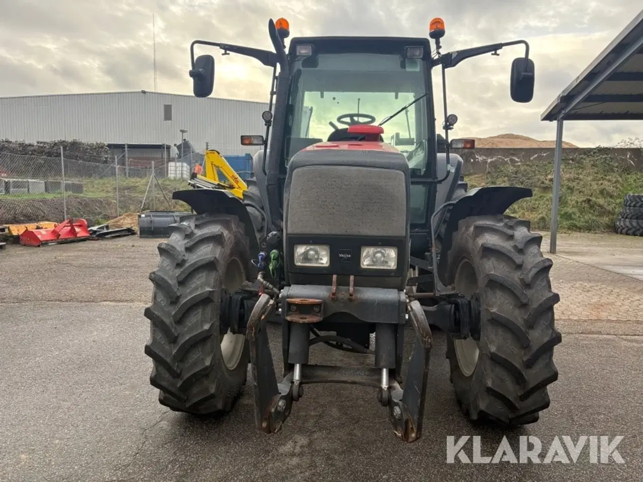 Billede 2 - Traktor Valtra 6750