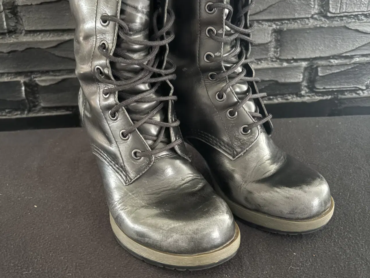 Billede 1 - Dr. Martens støvlette
