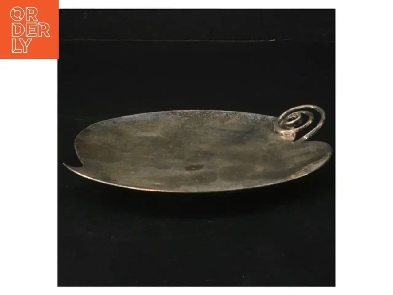 Billede 1 - Dekorativ metal tallerken (str. Ø. 16 cm)