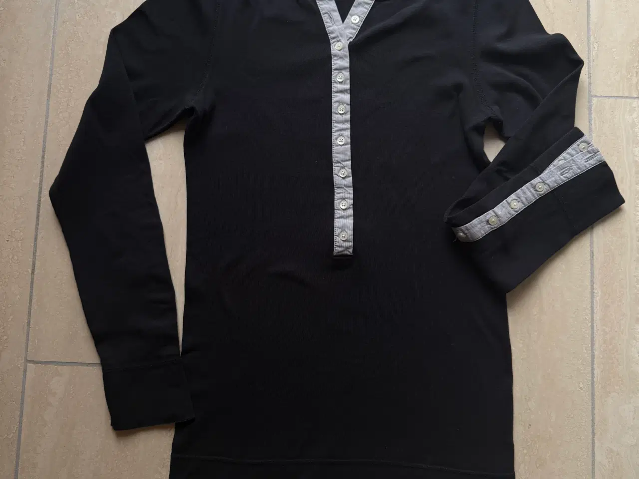Billede 1 - Malene Birger bluse, i flot stand