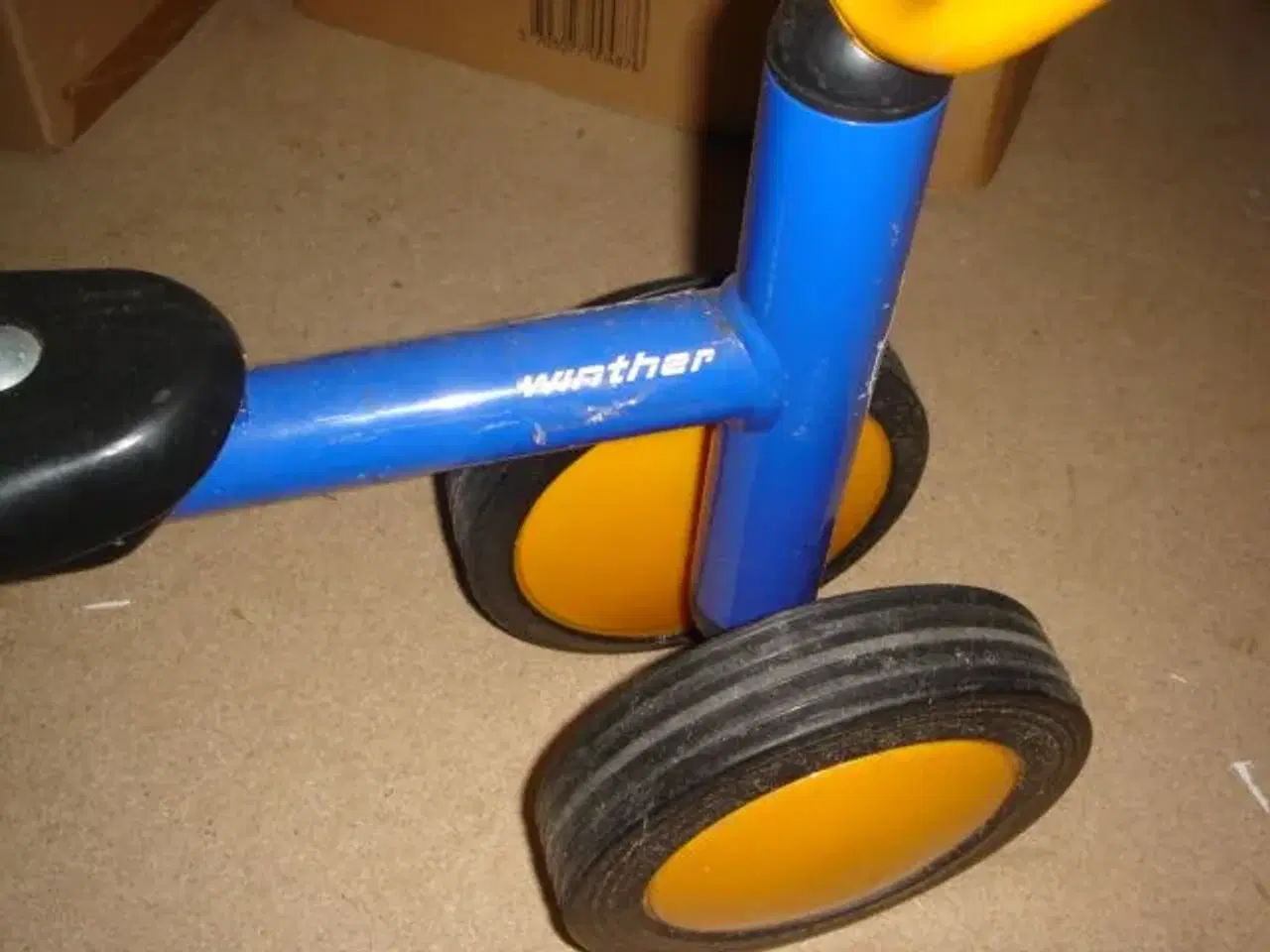 Billede 2 - Winther 4  hjulet løbe børnecykel