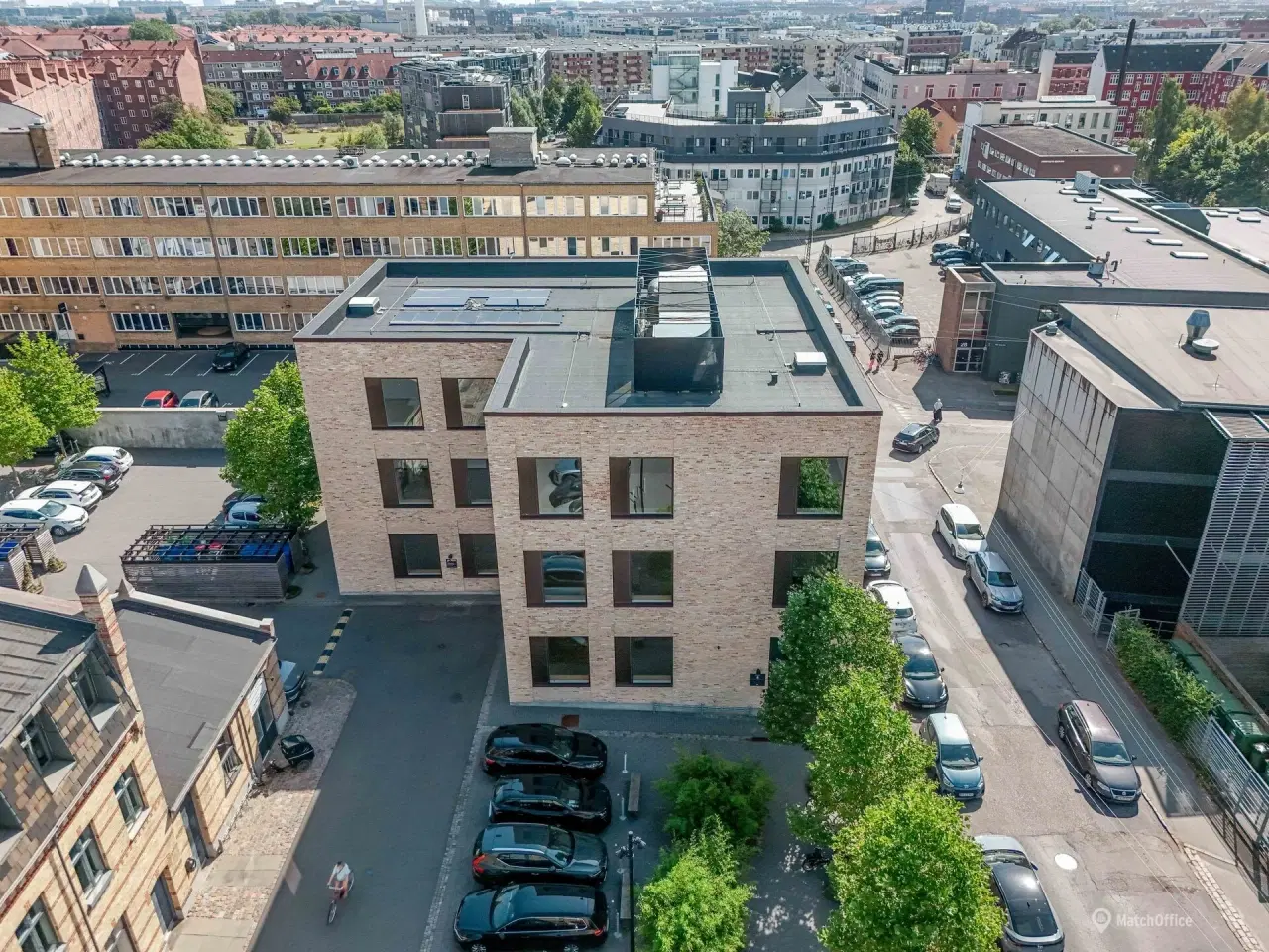 Billede 9 - Gennemført kontordomicil med rå detaljer