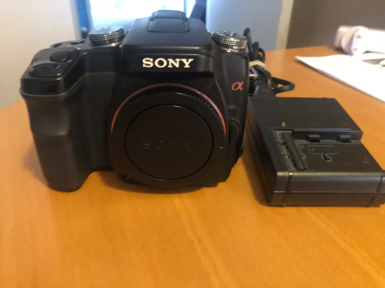 Billede 1 - Jeg sælger hermed dette Sony DSLR-A100K kamerahus