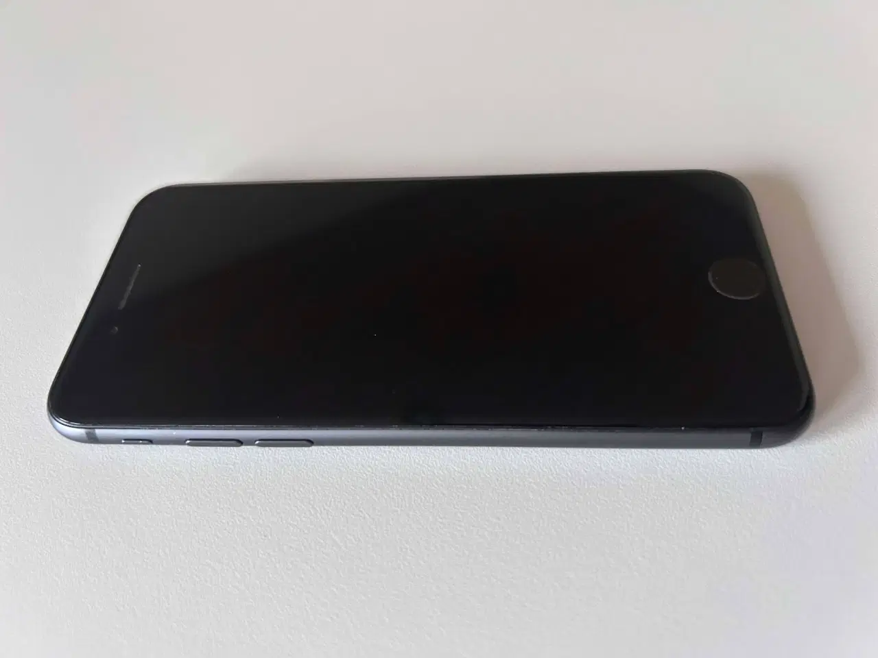 Billede 4 - Apple iPhone 8 - 64 GB, sort