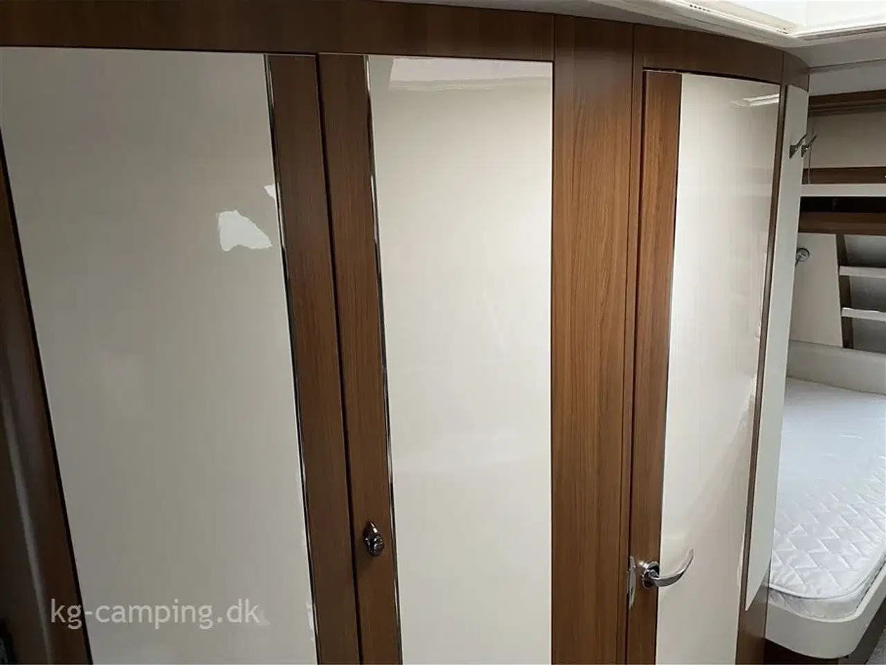 Billede 8 - 2018 - Hobby Excellent 495 UL Enkeltsengsvogn med udtræk