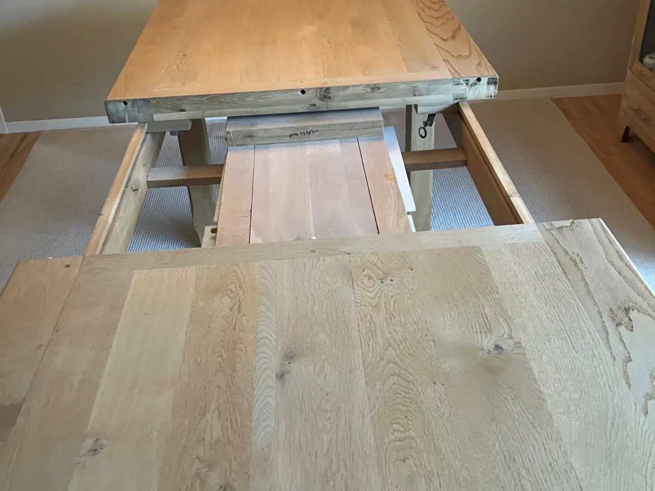 Billede 2 - Håndlavet fransk egetræsspisebord