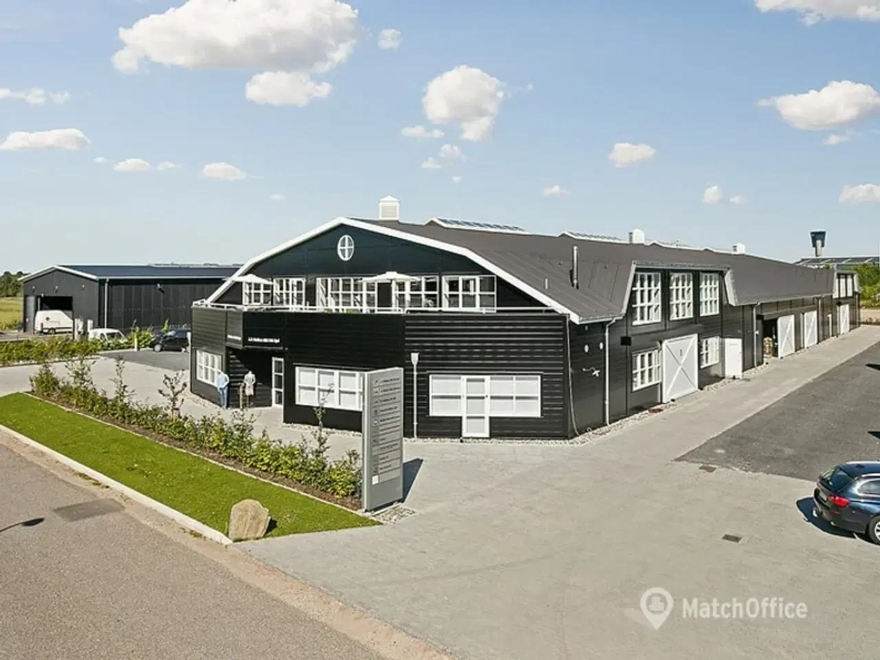 Billede 24 - 471 kvm. tørt. opvarmet og højloftet lager kombineret med 60 kvm. indbydende kontor