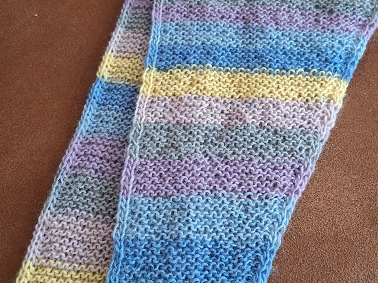 Billede 2 - Håndstrikket scarf 