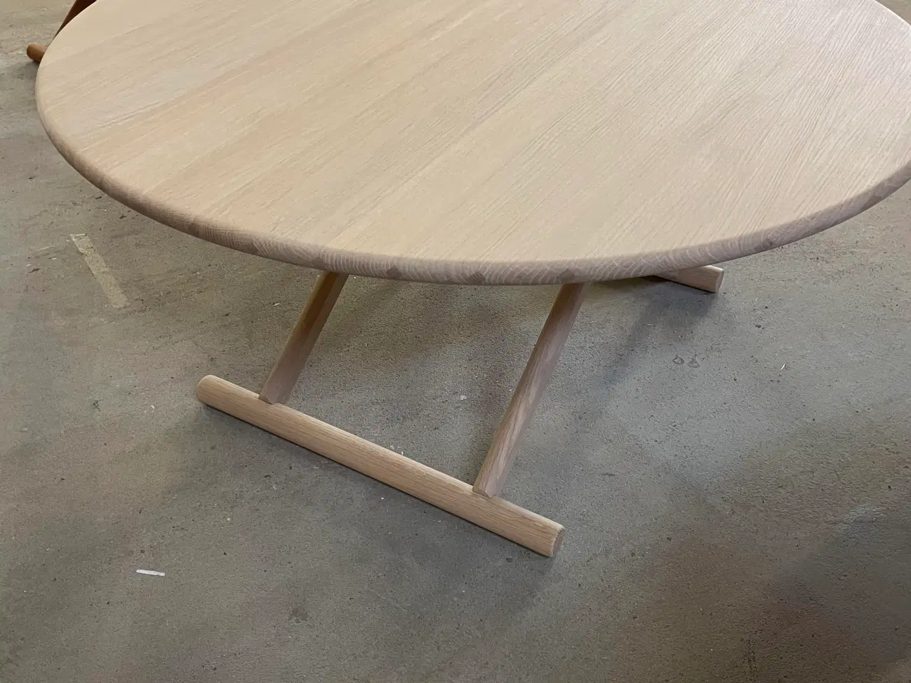 Billede 1 - Klassisk sofabord sælges utroligt billig.