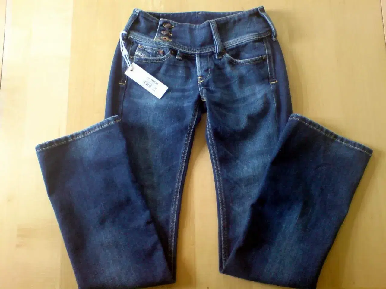 Billede 1 - Nye Diesel jeans ca. str 14/16 år