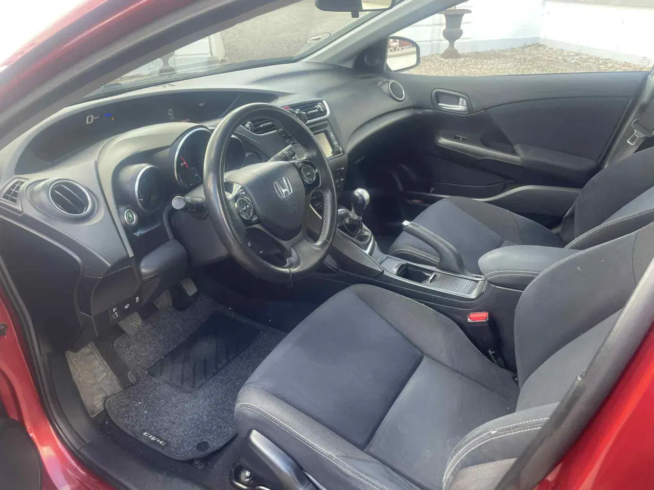 Billede 4 - Velholdt Bil