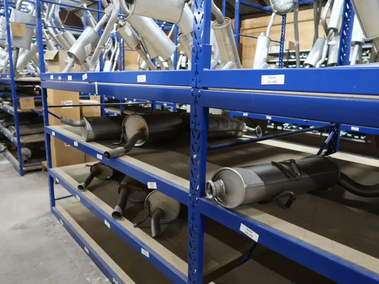 Billede 6 - Indhold i lagerreol