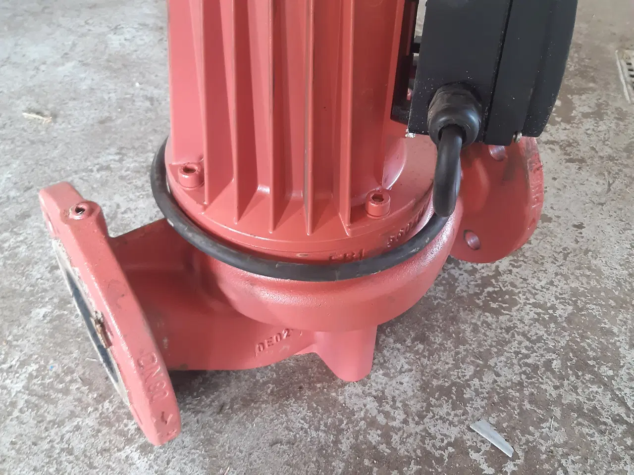 Billede 2 - Stor Grundfos cirkulationspumpe 