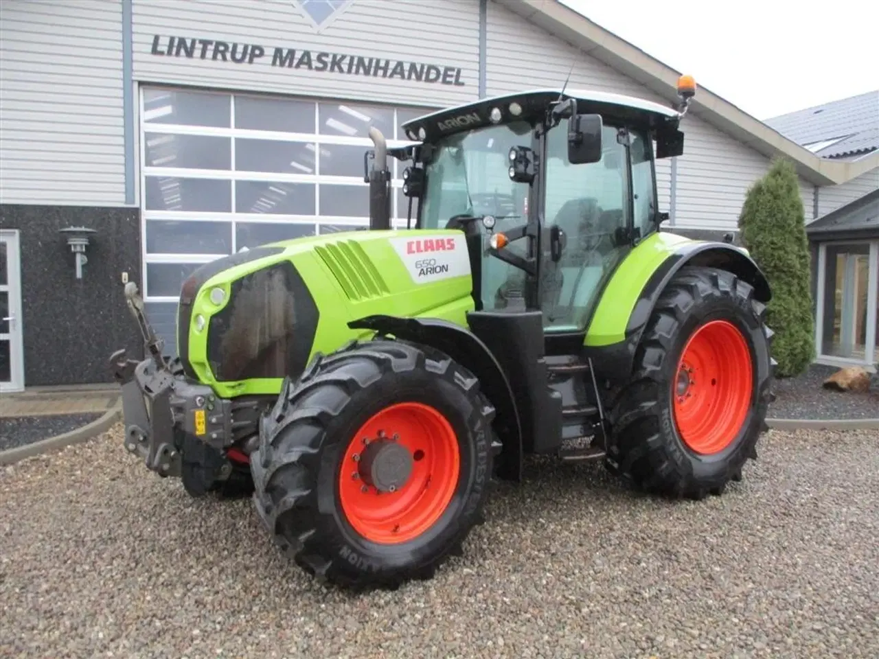 Billede 7 - CLAAS ARION 650 C-matic med frontlift, affjedret foraksel og affjedret kabine.