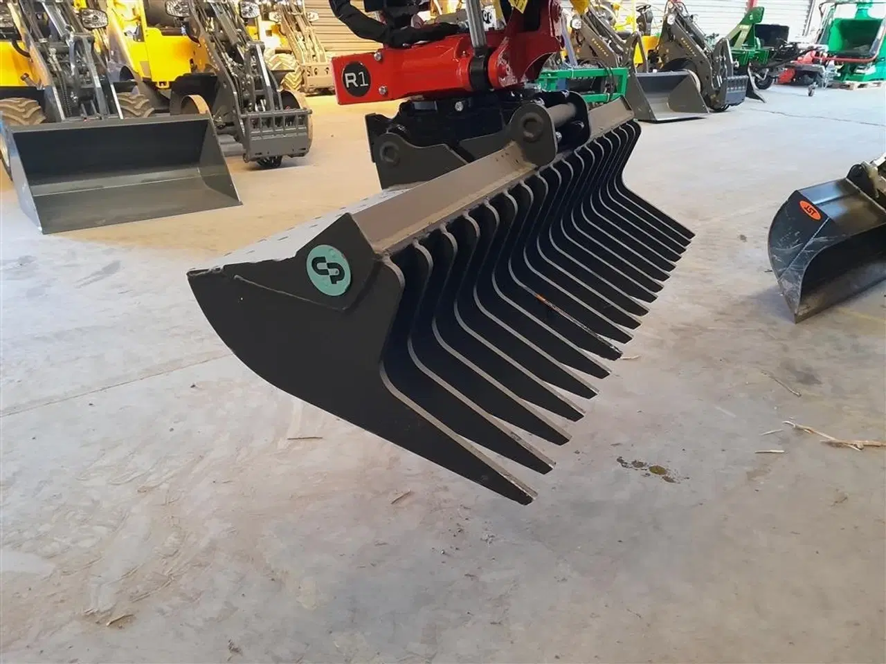 Billede 1 - - - - CP METAL RIVE