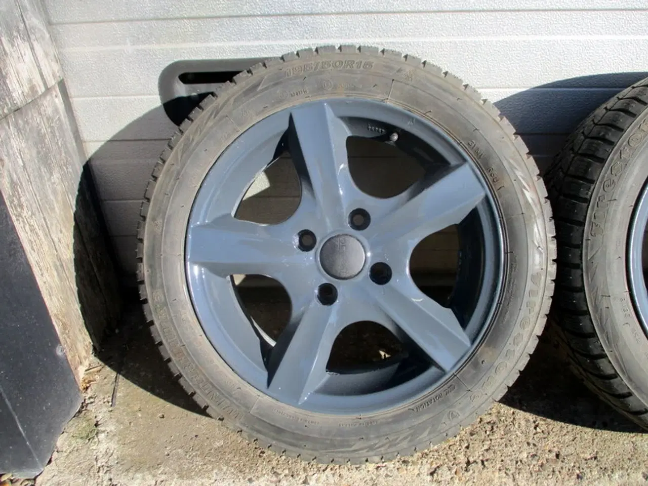 Billede 2 - 15" Dezent 4X108 ET40 195/50/15" vinterdæk