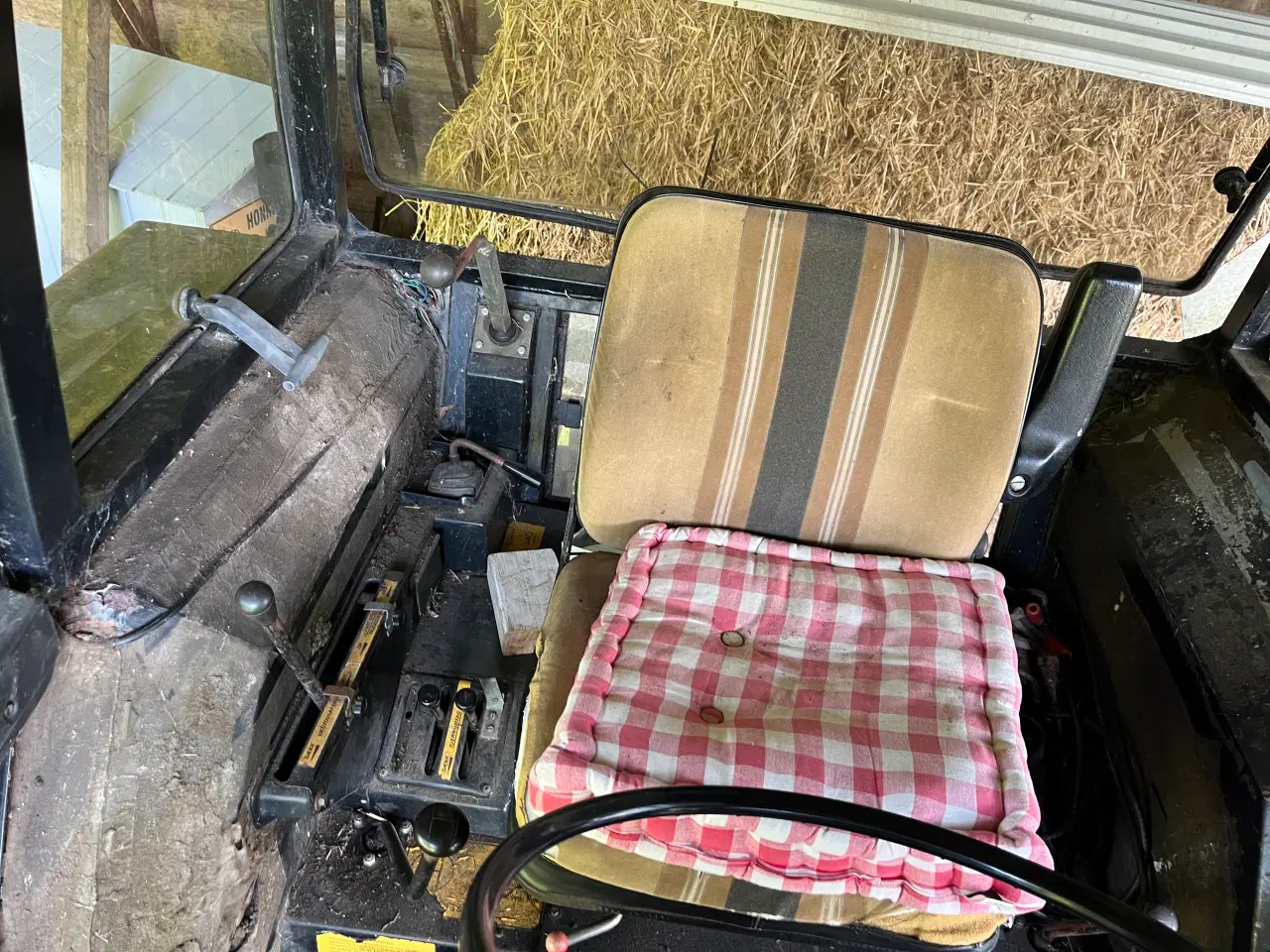 Billede 8 - Traktor, Leyland 702