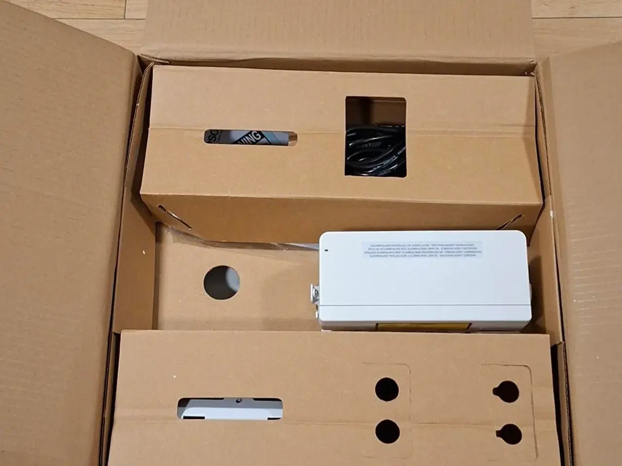 Billede 2 - Ultra Short-Throw Projektor