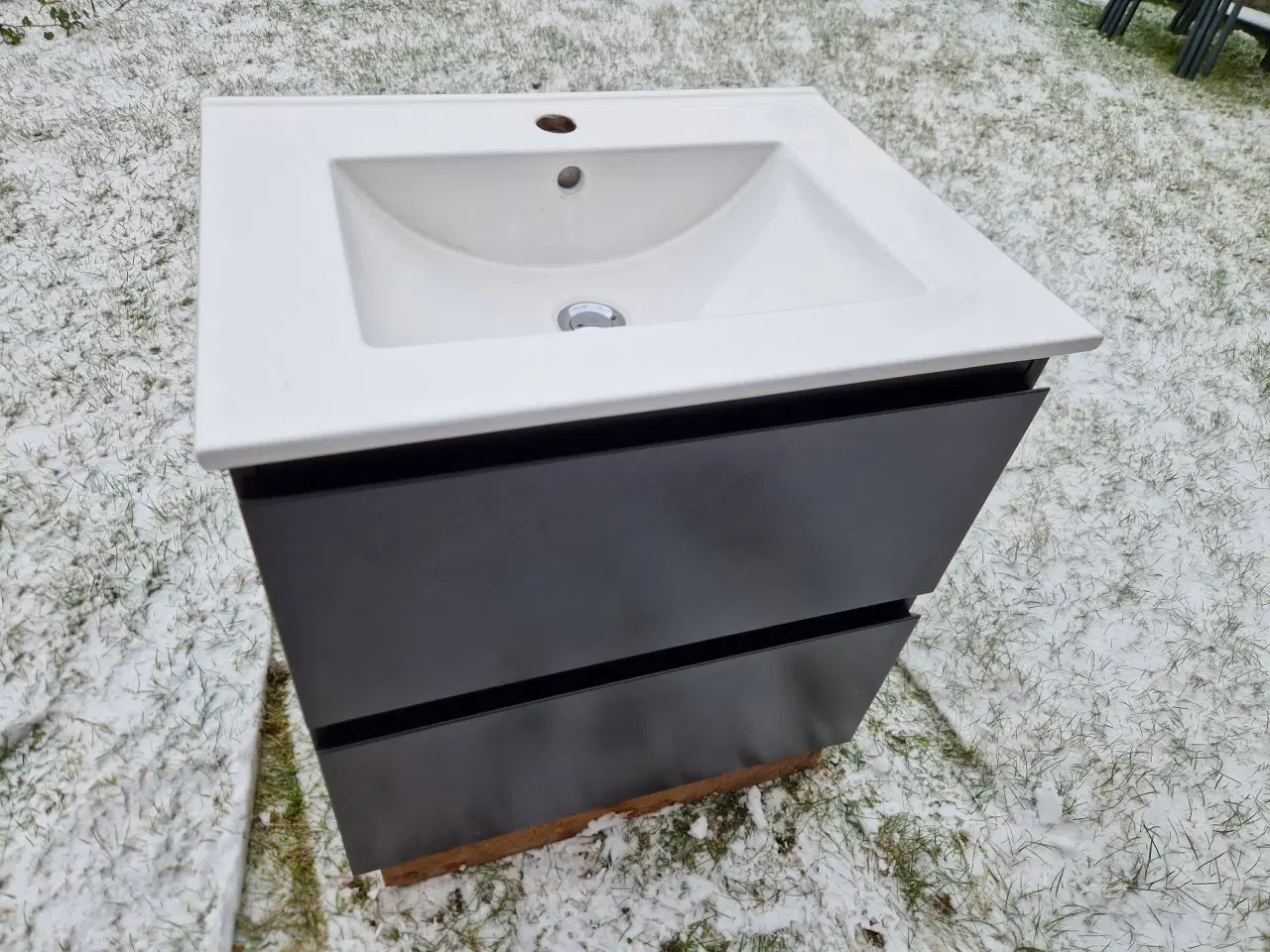 Billede 1 - NY PRIS - Vaskeskab med porcelænsvask