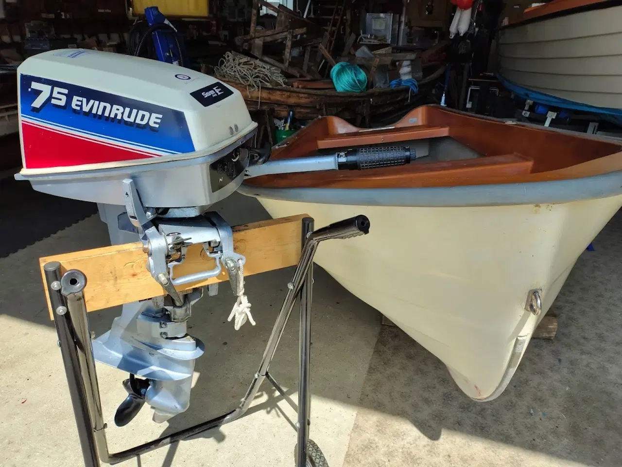 Billede 1 - Jolle 14 fod og Evinrude 7,5 HK