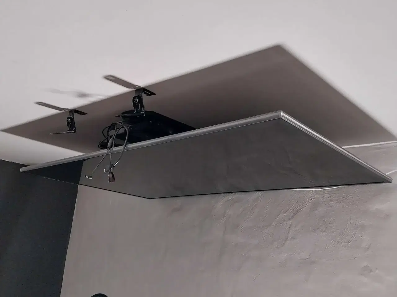 Billede 2 - Tv ophæng med motor til loft