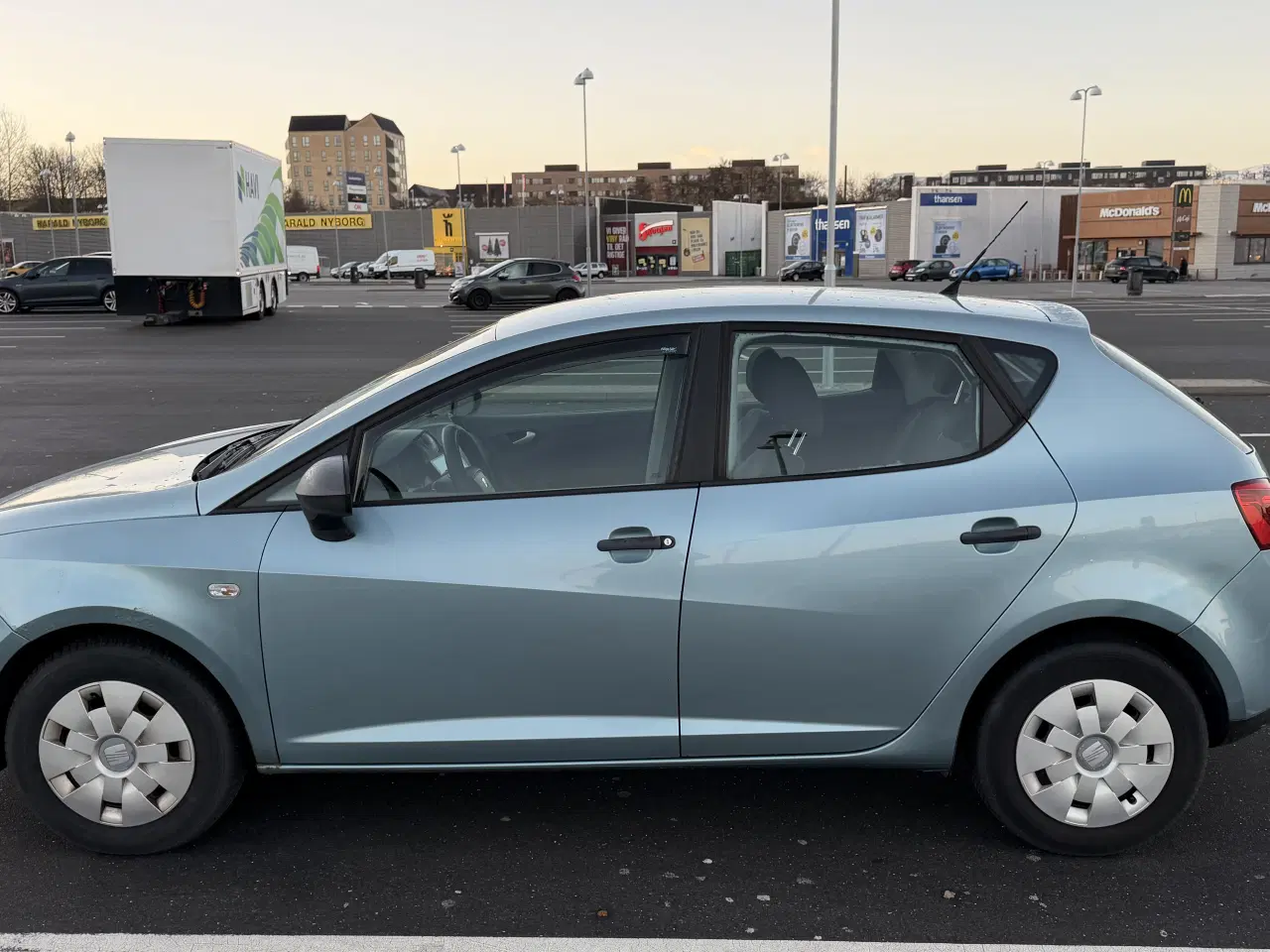 Billede 7 - Evt. bytte. Økonomisk Seat med lavt km tal. 