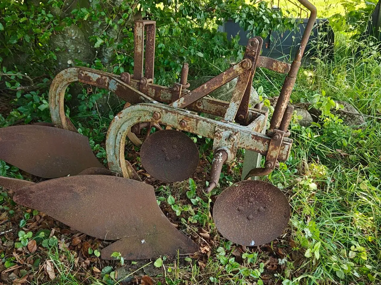Billede 1 - Massey Ferguson 2-furet plov