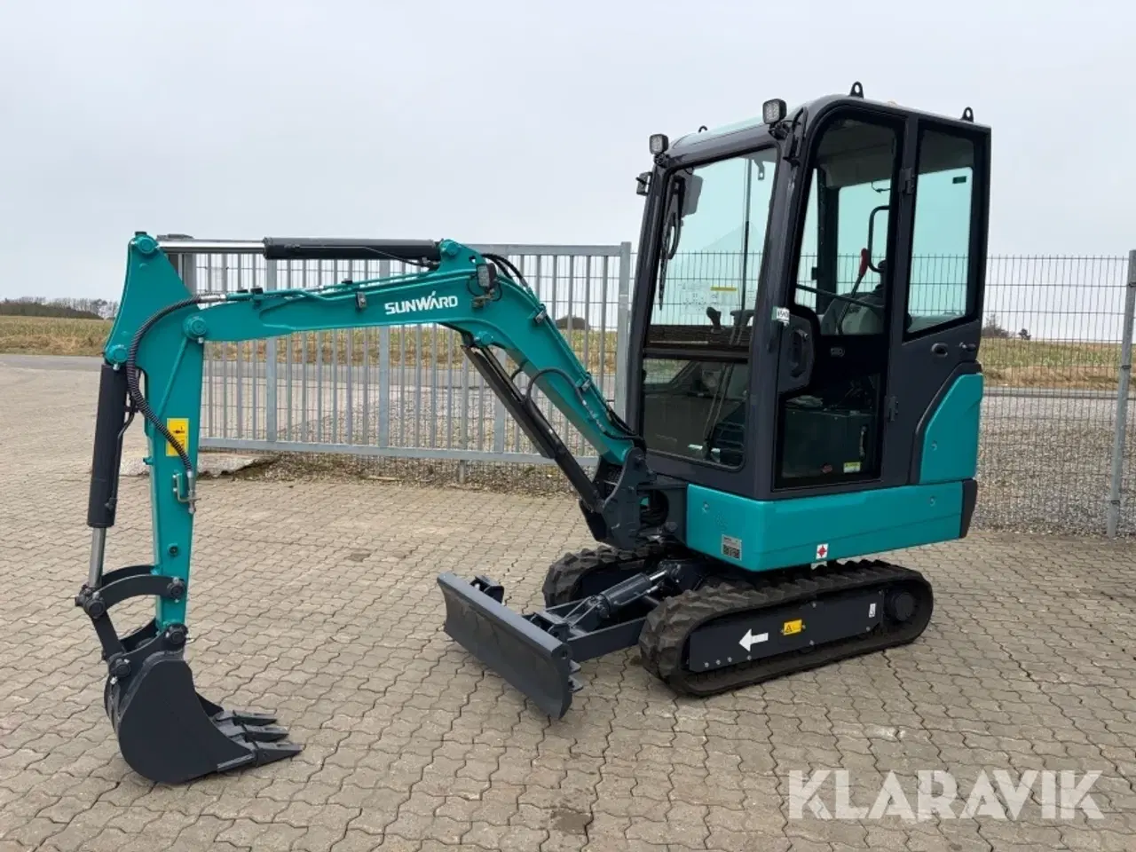 Billede 1 - Gravemaskine Sunward SEE17F Yanmar