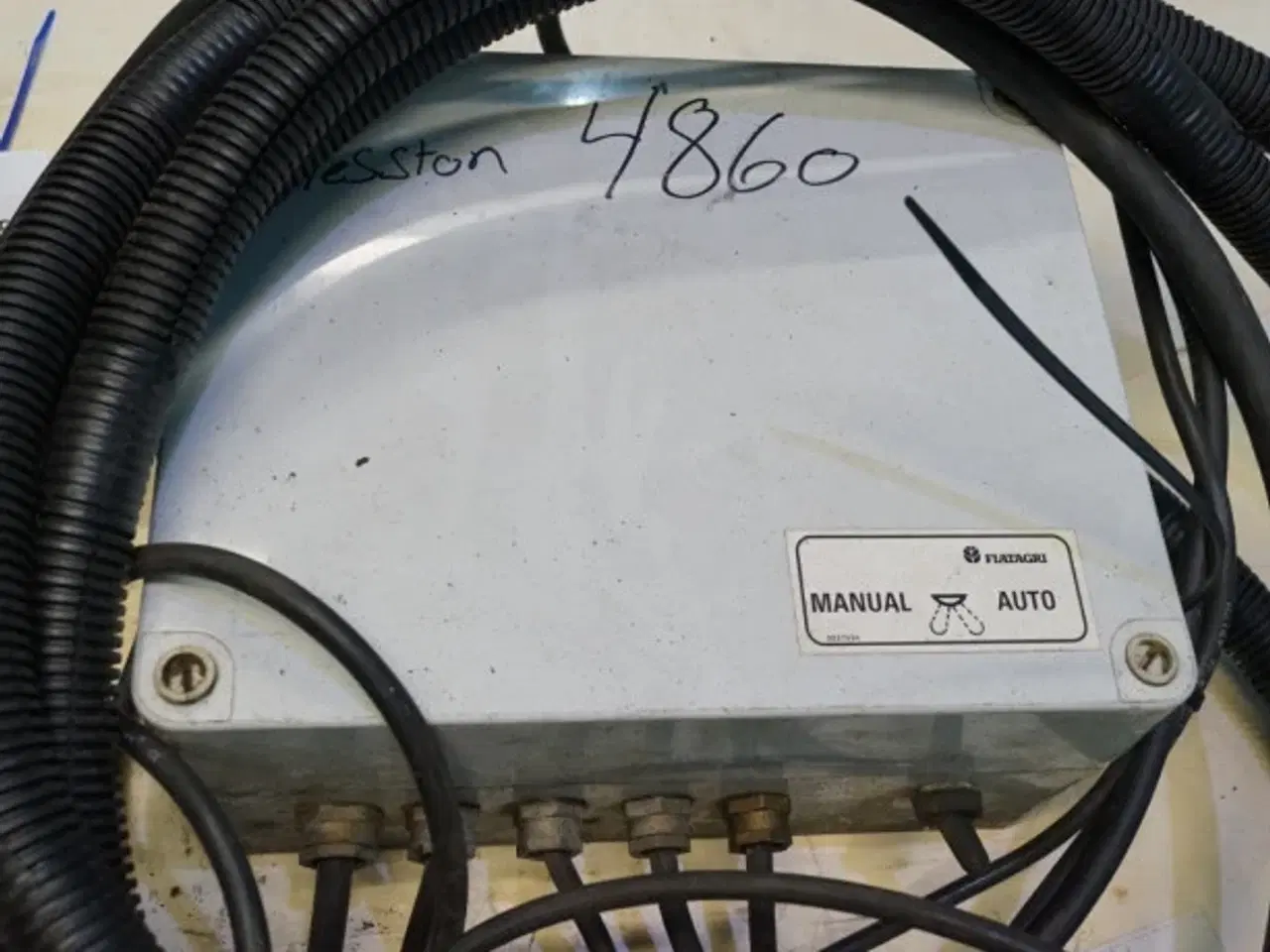 Billede 5 - New Holland 4860S Ledningsnet