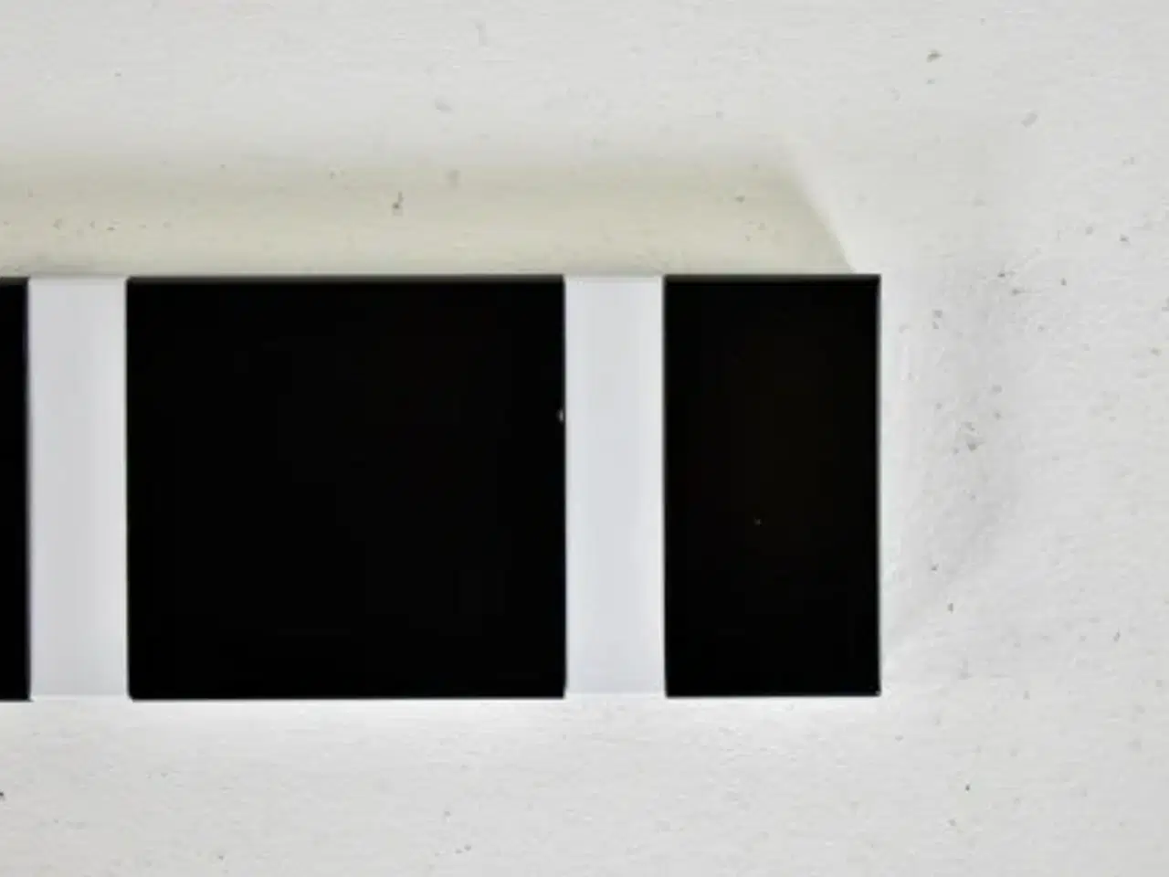 Billede 8 - Knax knagerække i sort med seks alu knage
